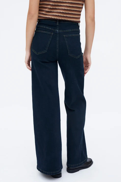 Pantalón vaquero azul tiro alto