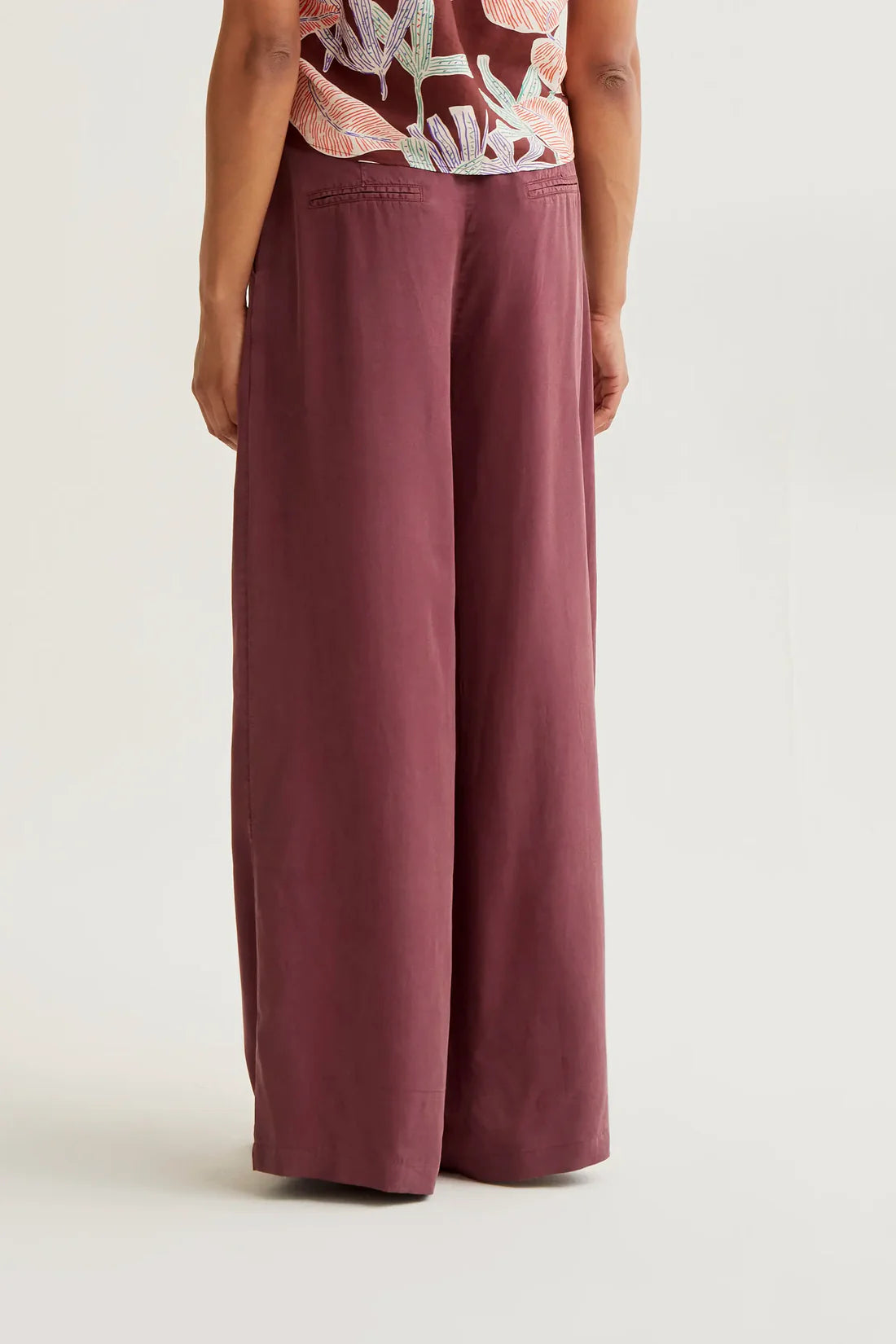 Pantalón wide leg marrón