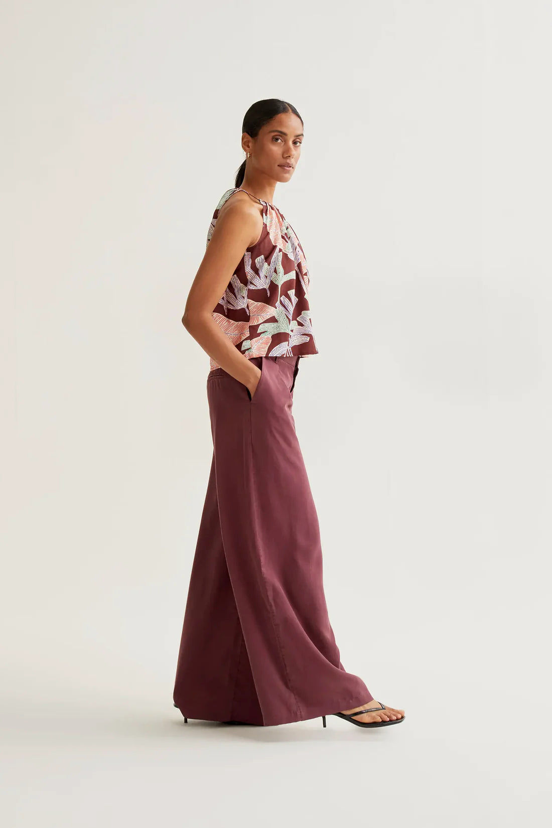 Pantalón wide leg marrón