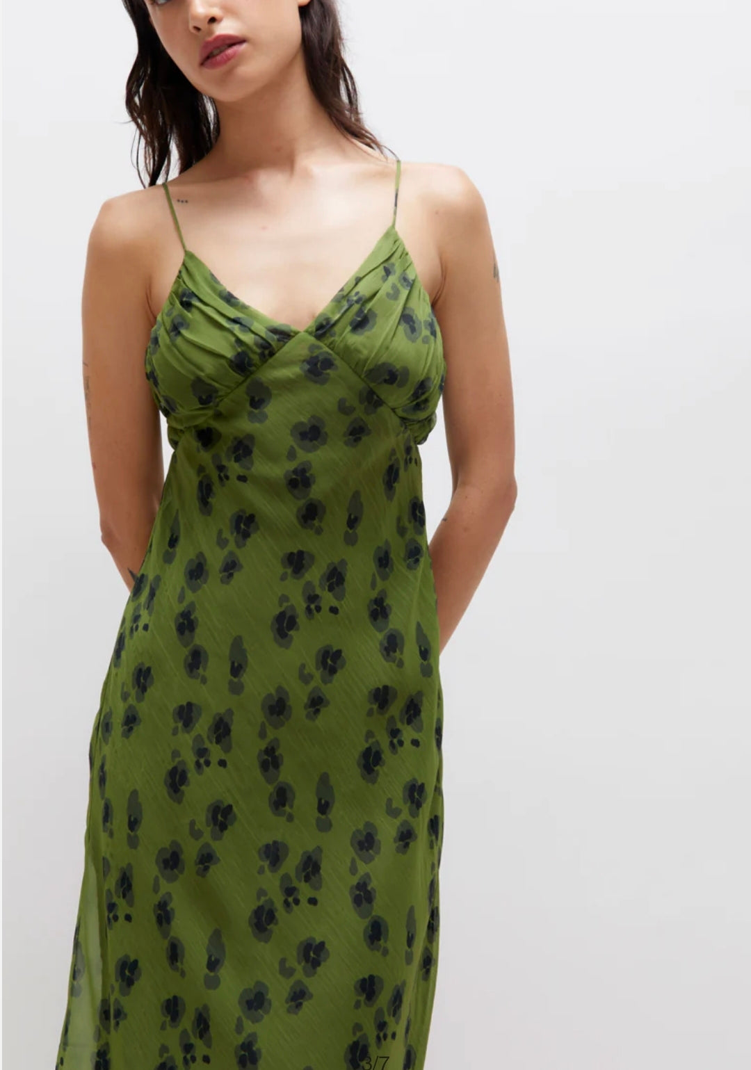 VESTIDO MIDI FLORAL VERDE