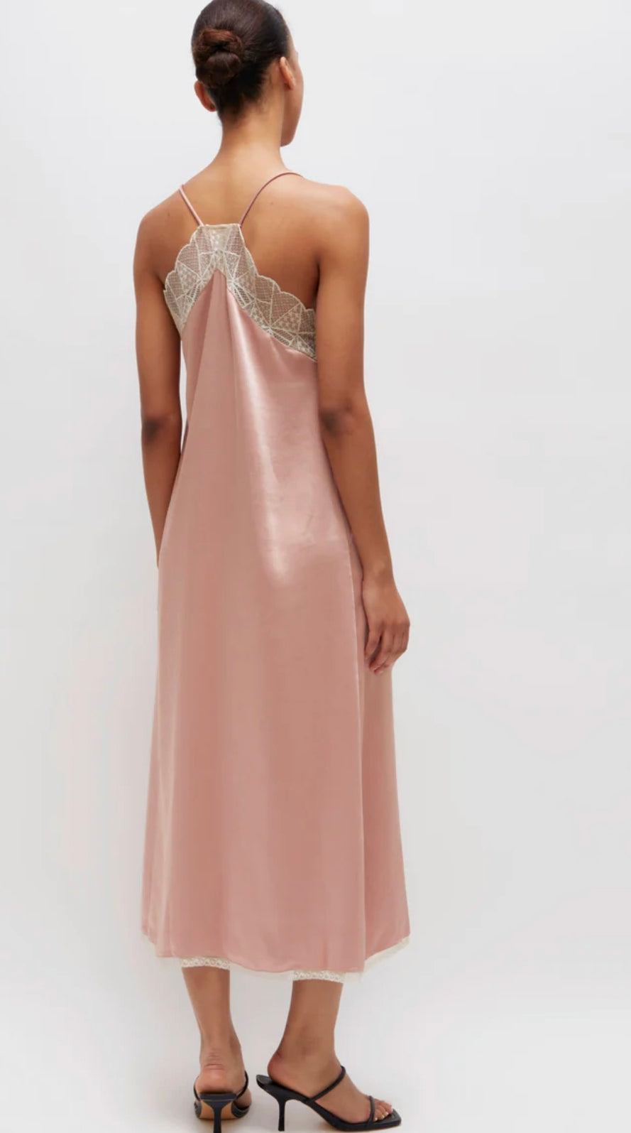 VESTIDO LENCERO ROSA